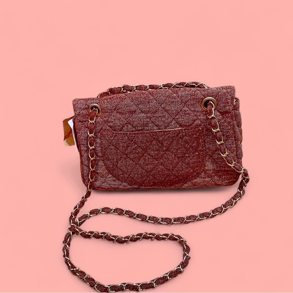 NWOT 3AM Forever Burgundy Denim Crossbody Bag | Twist Lock Closure | Gold Chain - Picture 3 of 4